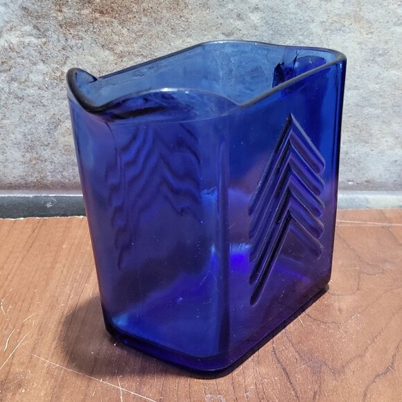 Vintage Cobalt Blue Chevron Pattern Depression Glass Creamer Pitcher - Picture 12 of 12